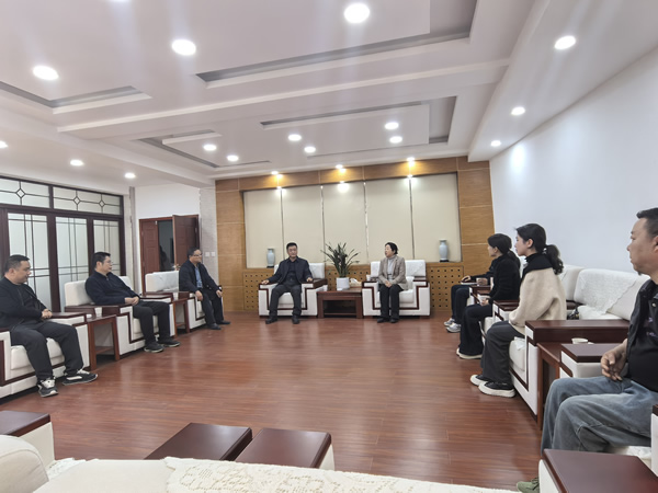 隴運(yùn)集團(tuán)潤(rùn)華旅游客運(yùn)公司、晟游天下旅行社與隴南師范學(xué)院歷史文化與旅游學(xué)院達(dá)成見(jiàn)習(xí)合作意向